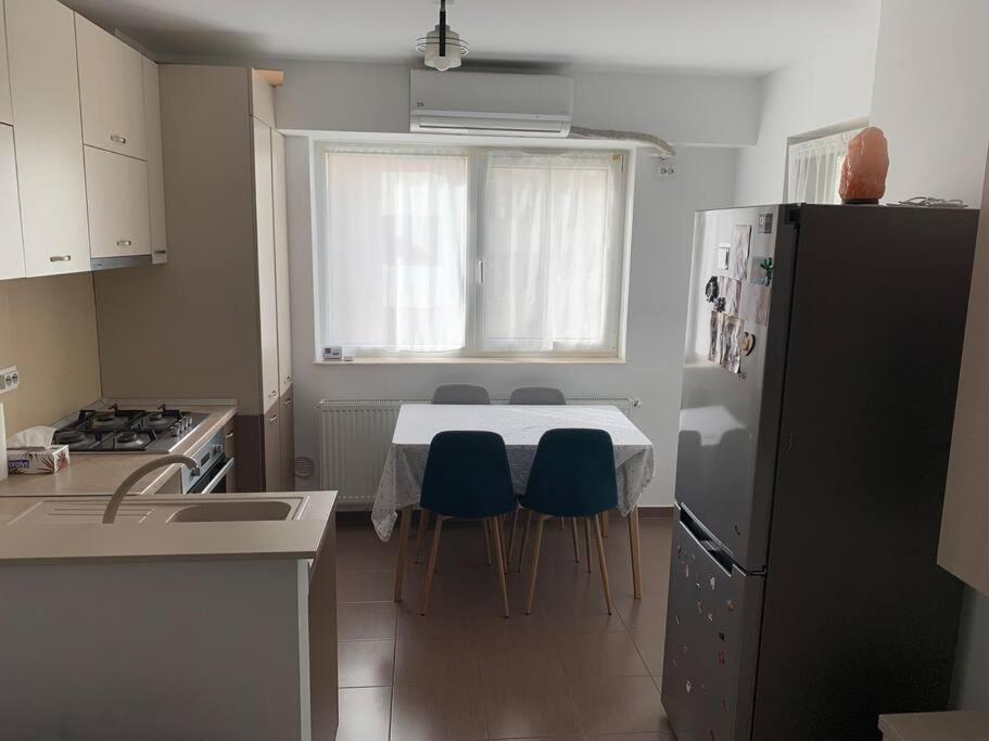 Lovely Bacau 1 Bedroom Apartment Esterno foto